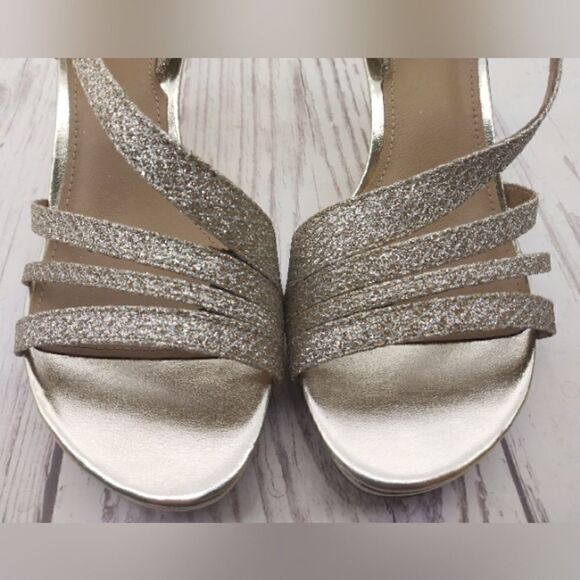 Brown's Formal Silver Gold High Heel Shoes SZ 6 Wedding Party - Picture 3 of 16